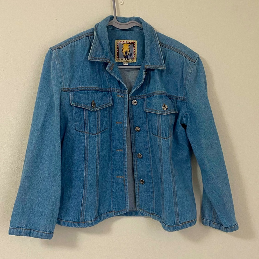Vintage Western Denim Jacket Women’s Light Wash